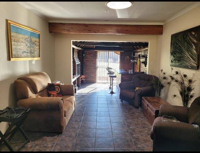 3 BEDROOM HOUSE FOR SALE IN VALHALLA